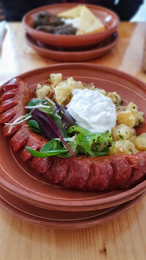 blid-locanta-romaneasca-carnat-taranesc-recomandare