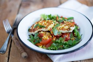 salată de halloumi cu năut