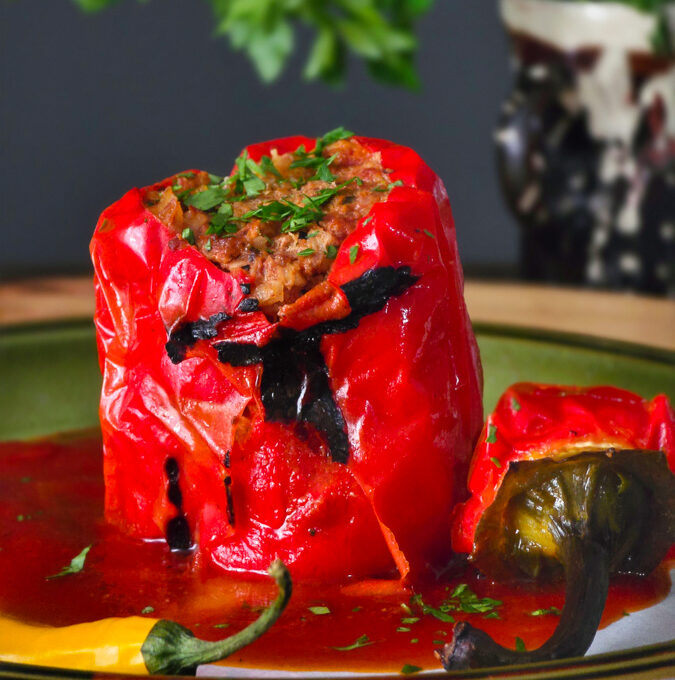 ardei umpluți cu carne tocată – și un sos pe care o să-l iei cu tine acasă