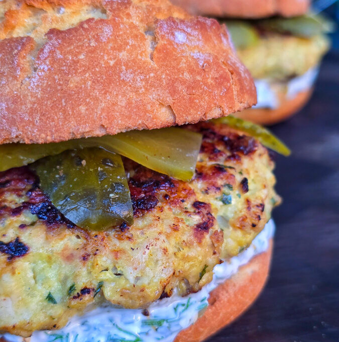burger de curcan cu ras el hanout și lime – gata în 30 de minute