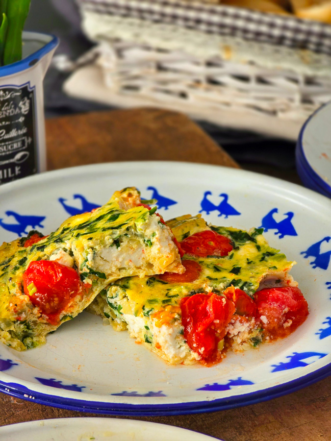 frittata cu leurdă și leuștean – primul lot din acest an