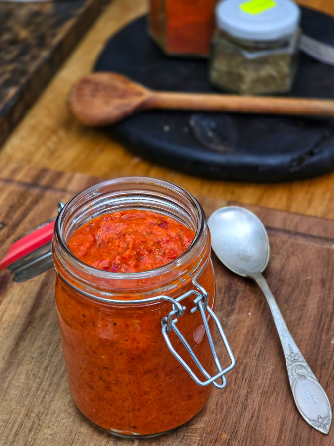 pasta-harissa-cu-ardei-kapia