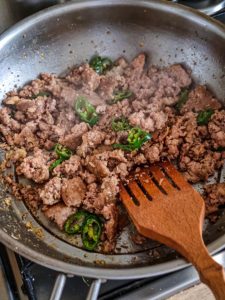 paste-cu-carnati-de-casa-afumati