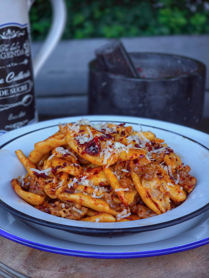 paste-cu-carnati-si-peperoni-cruschi