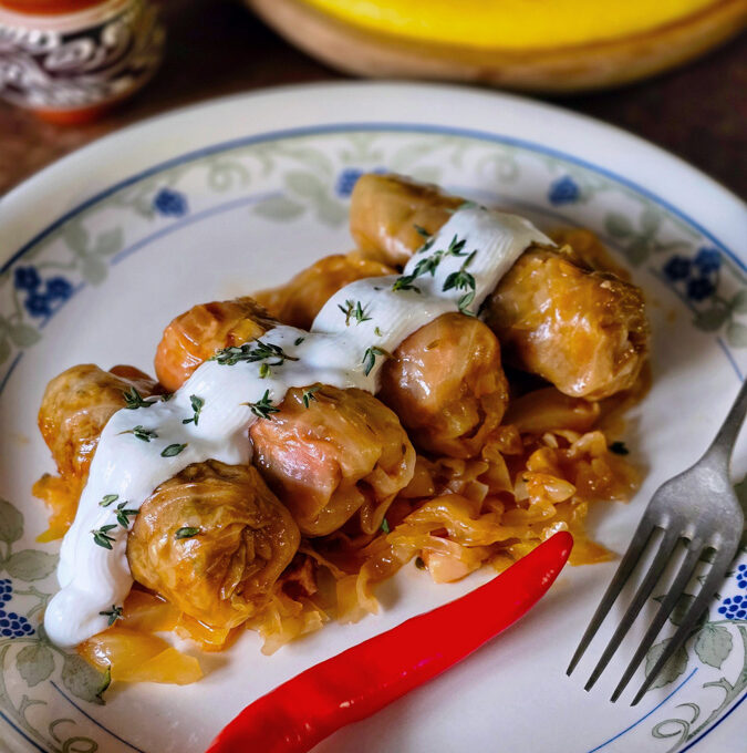 testul suprem: sarmale. dar cu mărar, asta ca să știm o treabă de la început